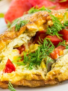 Una foto de Tortilla de berenjenas y calabacín