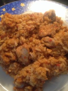 Una foto de Arroz con conejo tradicional