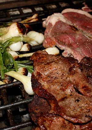 Una foto de Carne asada con naranja