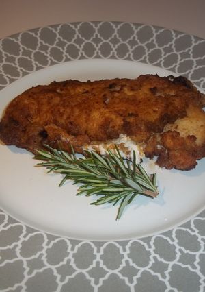 Una foto de Lomos de merluza rellenos de crema queso y rebozados