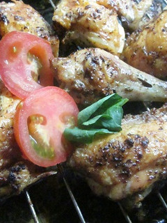 Una foto de Pollo asado en la parrilla del horno