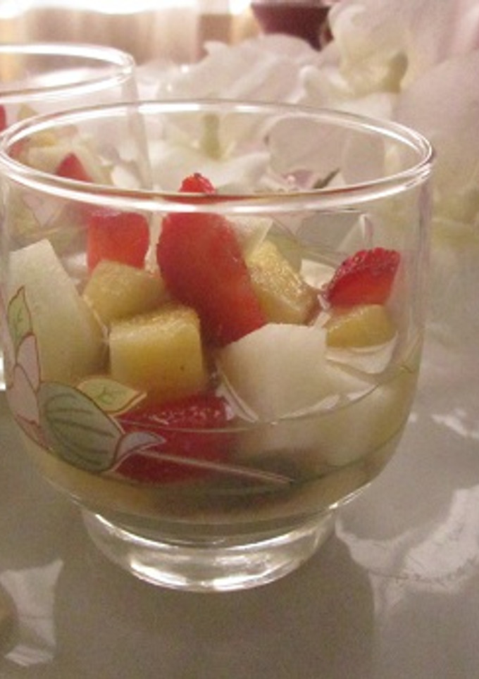 Una foto de Postre con topping de frutas