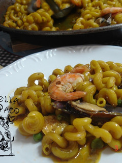 Una foto de Fideua valenciana