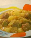 Albóndigas en salsa verde con nopales, papas y calabazas
