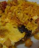 Arroz con costra (conejo, embutido y huevo)