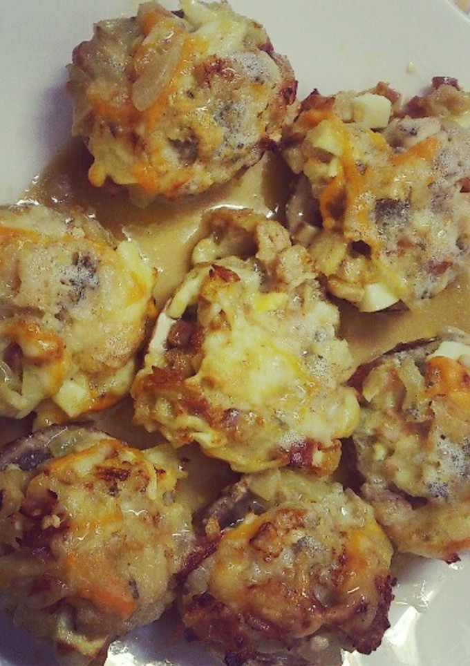 Una foto de Champiñones rellenos de jamón y queso azul gratinado