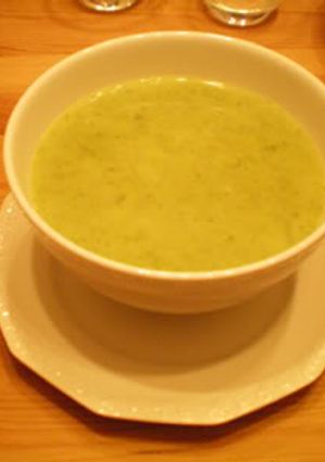 Una foto de Sopa de ajos y cebolla