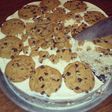 Pastel de helado con chocolate chips cookies