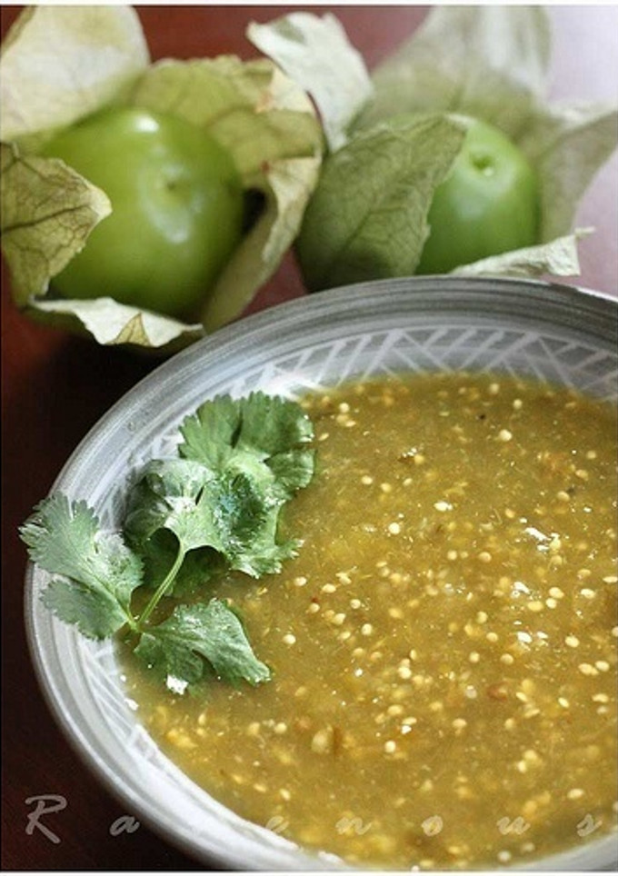 Una foto de Salsa verde de tomatillo