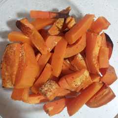 Una foto de Patatas fritas de calabaza al horno, ligeras y saludables