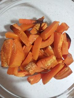 Una foto de Patatas fritas de calabaza al horno, ligeras y saludables