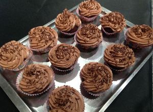 Foto principal de Cupcakes de chocolate con buttercream de chocolate