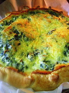 Una foto de Quiché de espinaca, queso y bacon