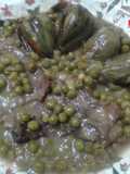 Filetes de ternera con alcachofas y guisantes Negré