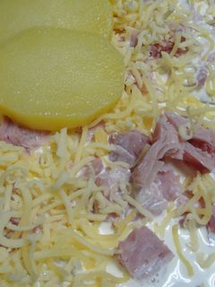 Una foto de Pastel de papas gratinadas con jamón