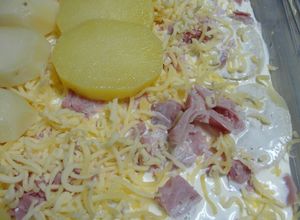 Una foto de Pastel de papas gratinadas con jamón