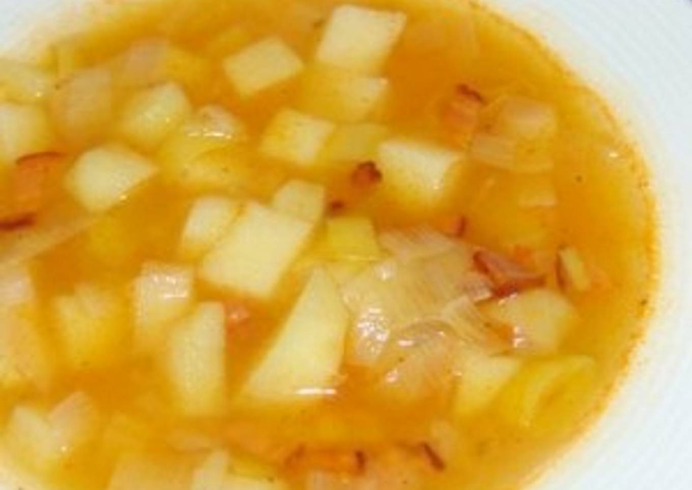 Sopa de papas con tocino