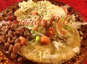 Una foto de guiso de frijoles negros