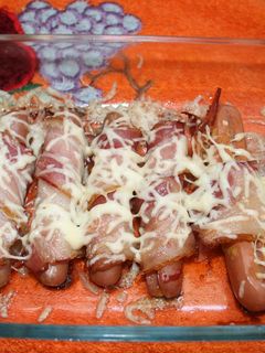 Una foto de Salchichas con tiras de beicon