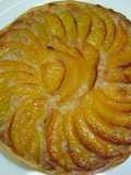 Tartaleta de crema de almendras con melocotón 