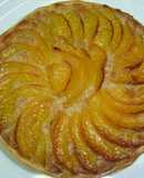 Tartaleta de crema de almendras con melocotón 
