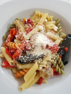 Una foto de Pasta con verduras asadas