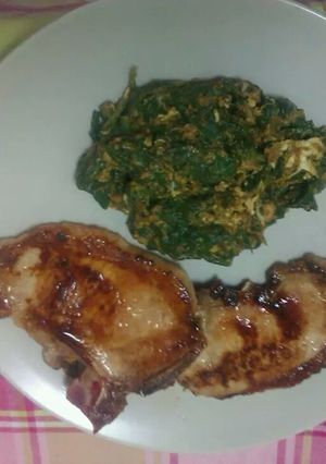 Una foto de Chuletas de cerdo en salsa de soja
