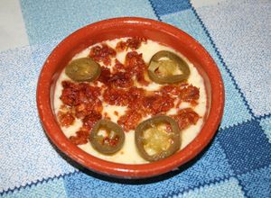 Una foto de Queso fundido con chorizo