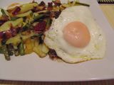 Revuelto de espárragos con jamón