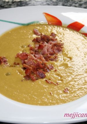 Una foto de Sopa de guisantes (pea soup)