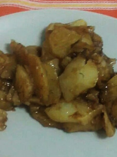 Una foto de Guarnición de patatas al ajillo