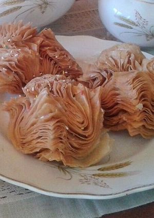 Una foto de Pastelitos criollos con dulce de membrillo