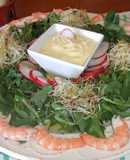 Ensalada de langostinos con salsa mayonesa de lima