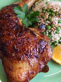 Una foto de Pollo lacado al aroma de naranja