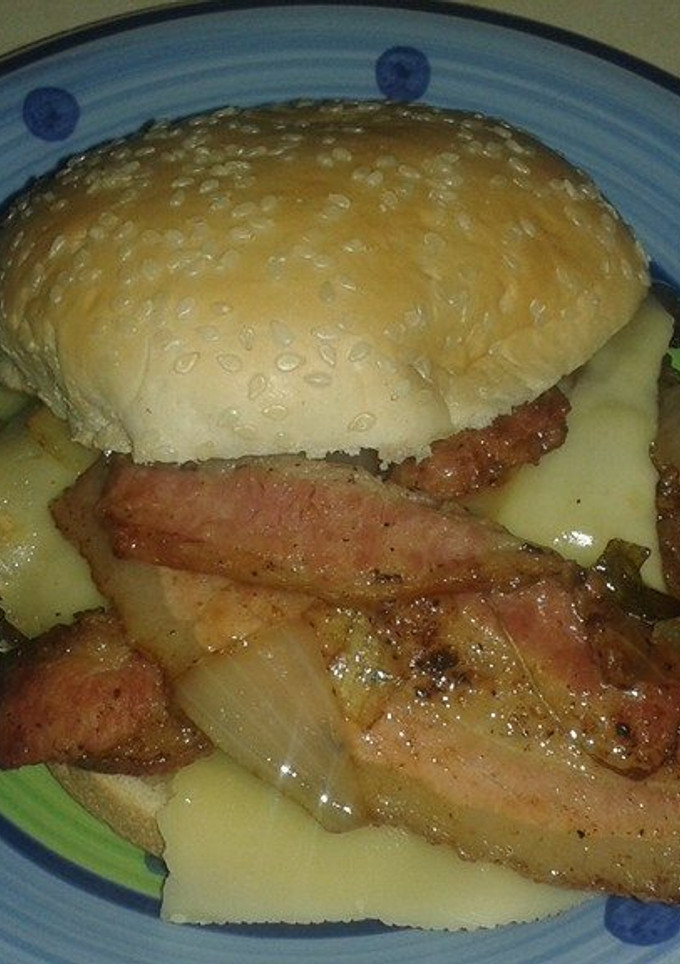 Una foto de Hamburguesas de res acarameladas caseras de Nona