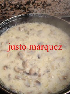 Una foto de Champiñones con bechamel