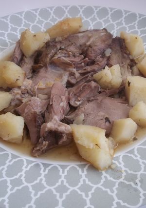 Una foto de Pierna de cordero asada lentamente