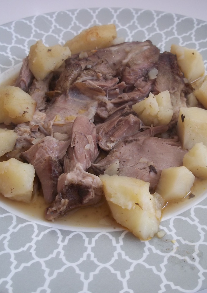Una foto de Pierna de cordero asada lentamente
