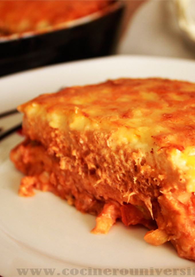 Una foto de Lasaña con pan de molde y atún 