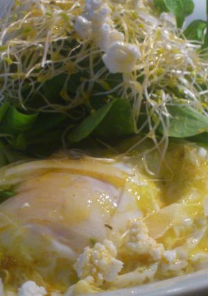 Una foto de Cítricos, arroz y ensalada