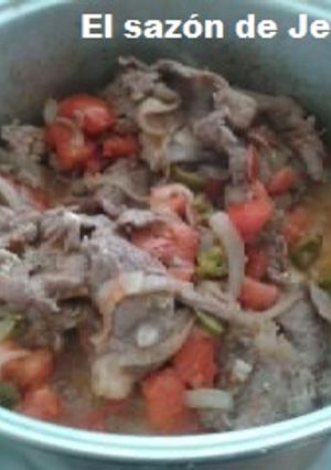Una foto de Bistec de espaldilla de res a la mexicana