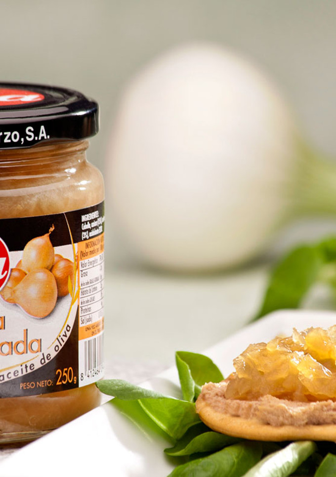 Una foto de Tosta de foie con cebolla caramelizada IBSA