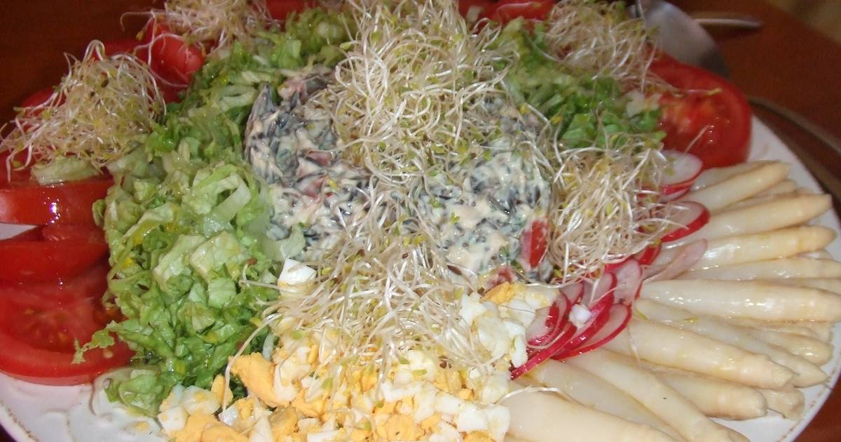 Ensalada de arroz con atún, espárragos y brotes de alfalfa Receta de Cuqui  Bastida- Cookpad