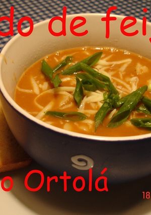 Una foto de Caldo de feijão