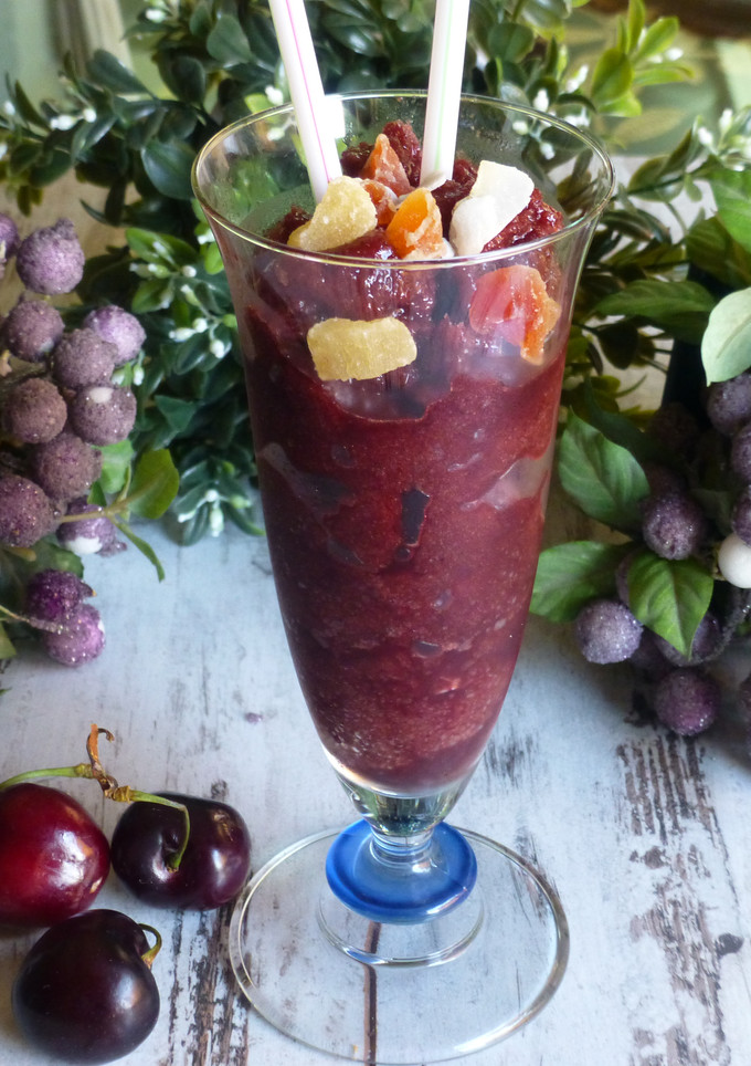 Una foto de Sorbete de cerezas con kirsch
