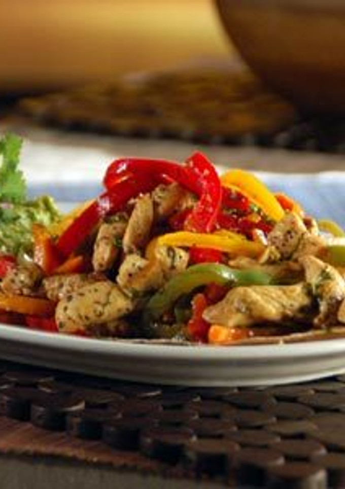 Una foto de Fajitas de pollo con salsa teriyaki