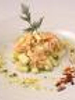 Una foto de Endivias con queso, pavo y remolacha
