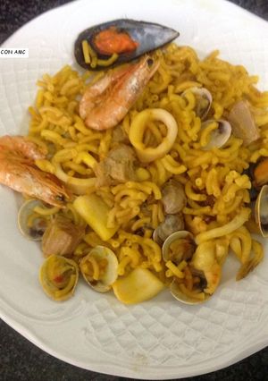 Una foto de Fideuà de mariscos AMC