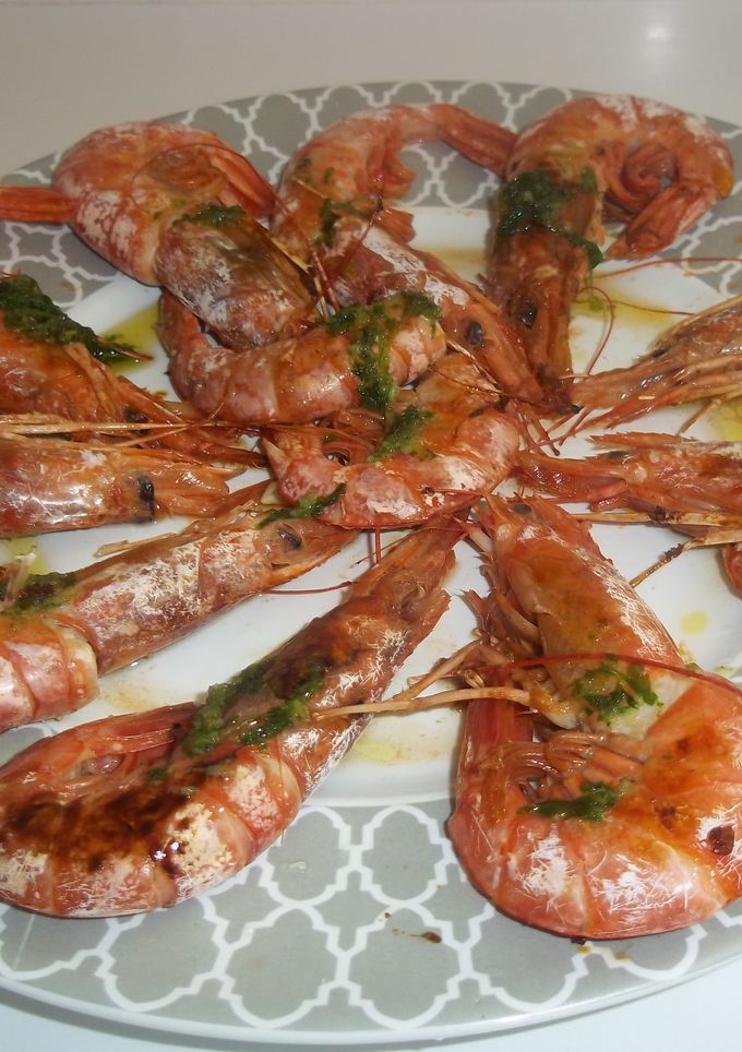 Una foto de Gambones a la plancha con picadillo