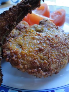 Una foto de Chuletitas de cordero empanadas al queso